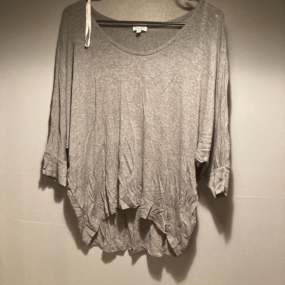 NWOT splendid gray shirt size medium